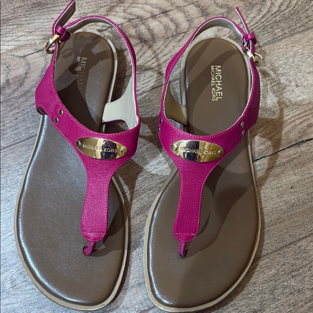 Michael Kors Pink T-Strap Sandals with Gold Accent, like new!